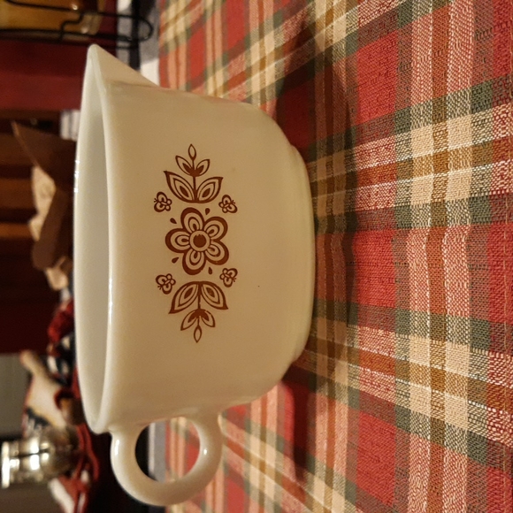 Pyrex Dining Vintage Pyrex Butterfly Gold Small Gravy Boat Poshmark